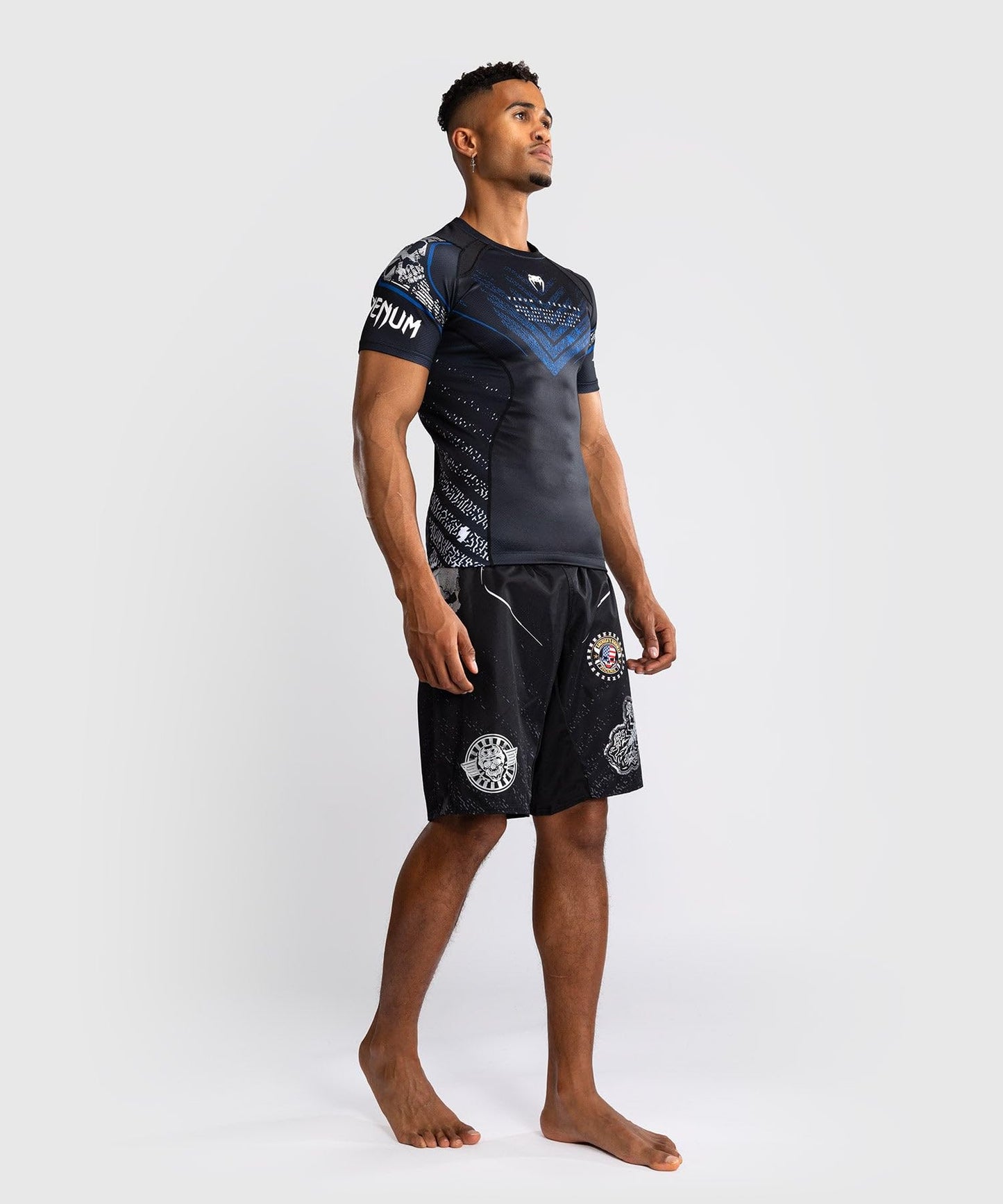 Venum Men's Standard Short Sleeve Rashguard, Black/Blue, Medium