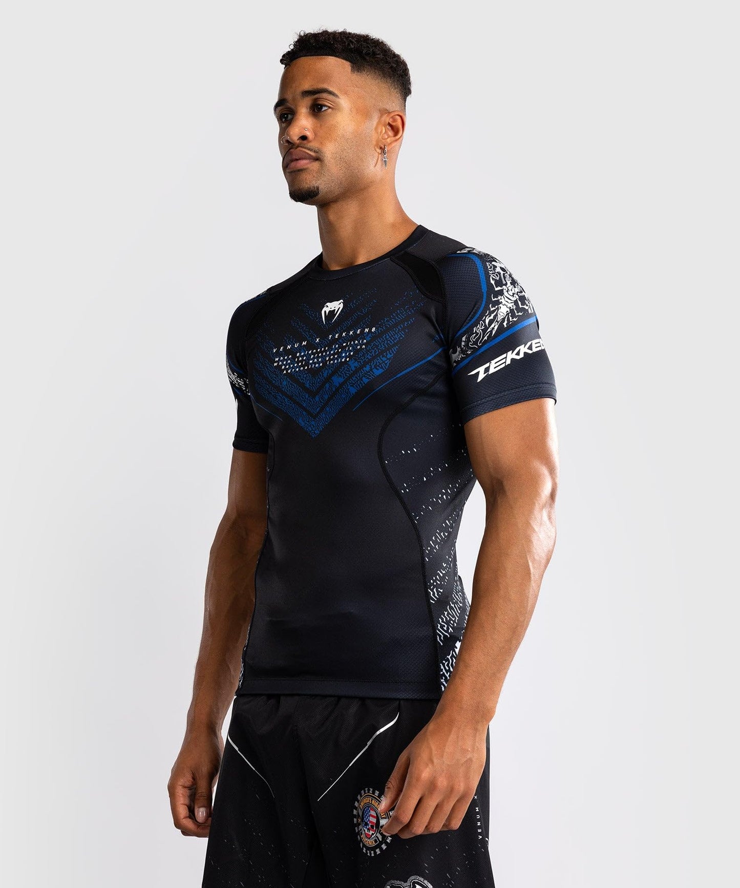 Venum Men's Standard Short Sleeve Rashguard, Black/Blue, Medium