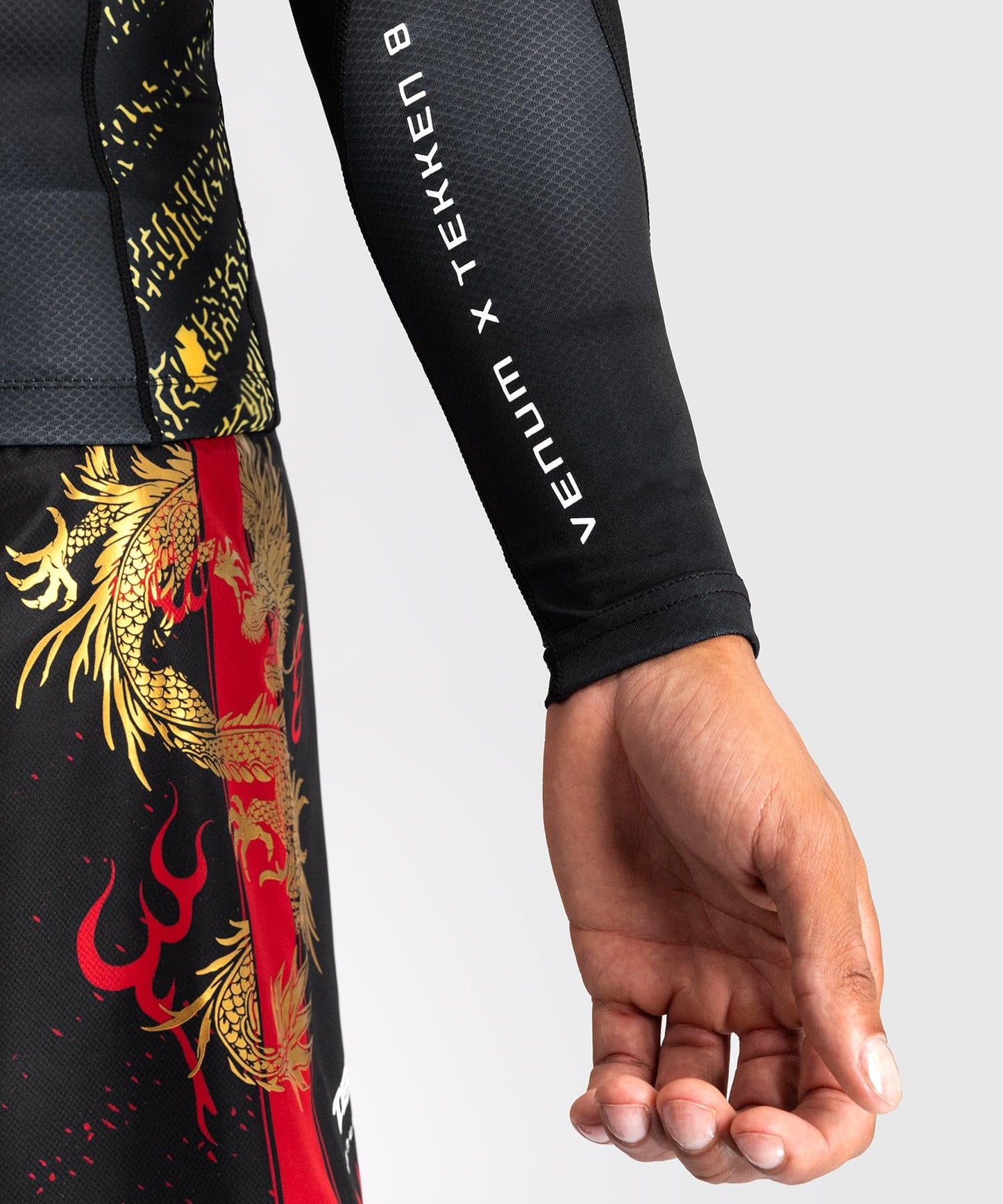 Venum Men's Standard Long Sleeve Rashguard, Black/Red/Gold, X-Large